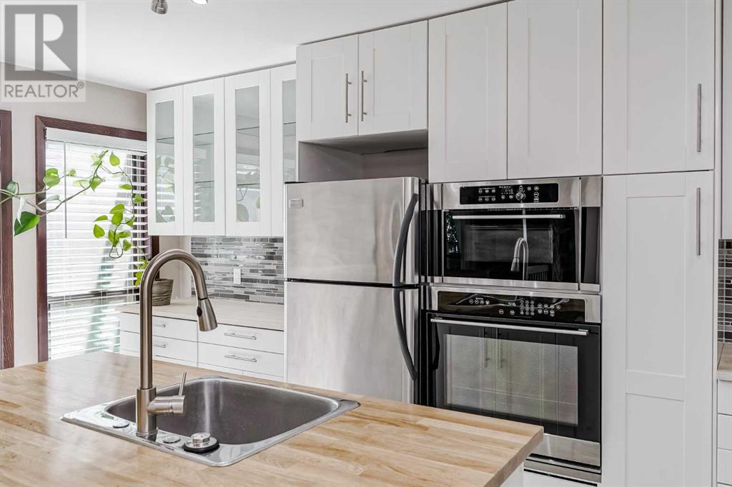 Single Family House for Sale in    Street SW Braeside Calgary 