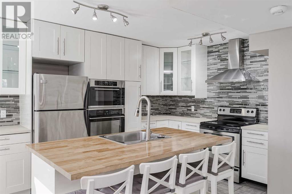 Single Family House for Sale in    Street SW Braeside Calgary 