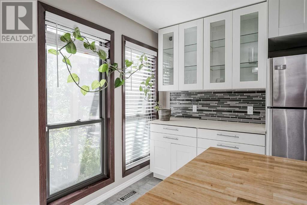 Single Family House for Sale in    Street SW Braeside Calgary 