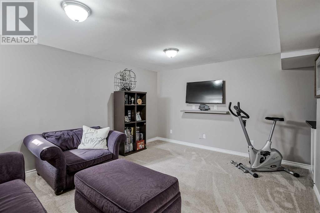 Single Family House for Sale in    Street SW Braeside Calgary 