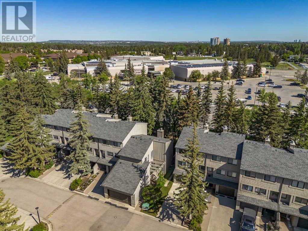 Single Family House for Sale in    Street SW Braeside Calgary 