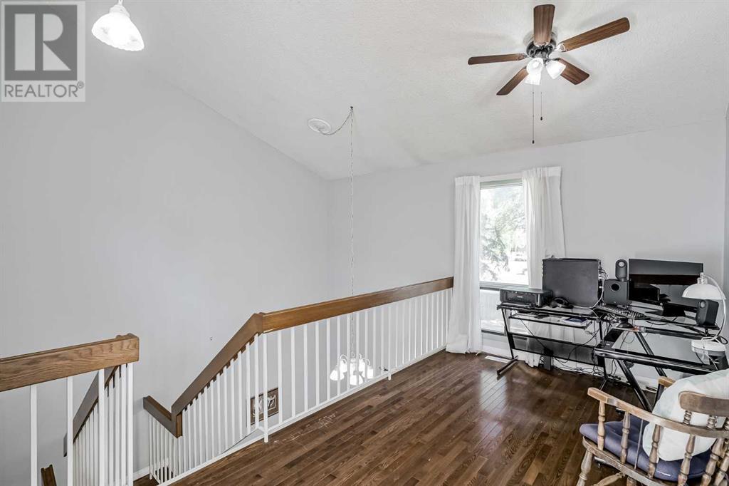 Single Family House for Sale in    Street SW Braeside Calgary 