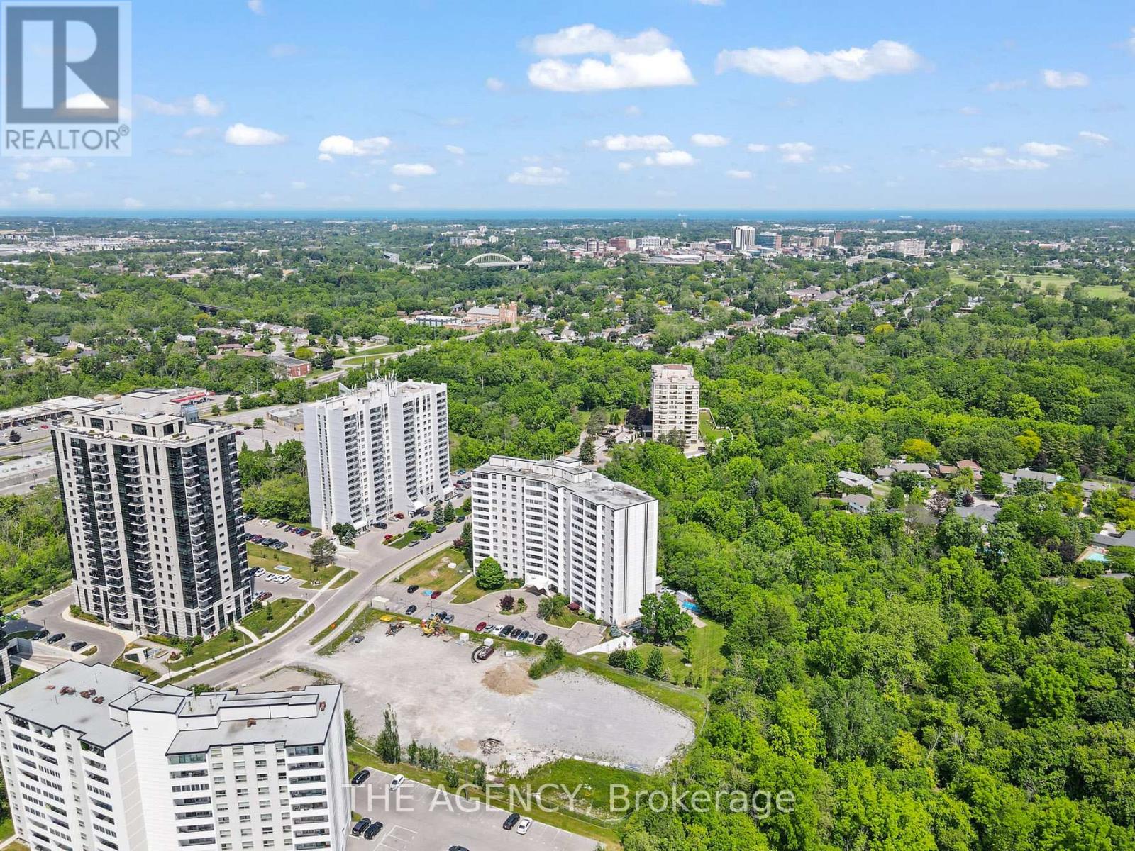 Photo 32 of 904 15 Towering Heights Boulevard, St Catharines ON
