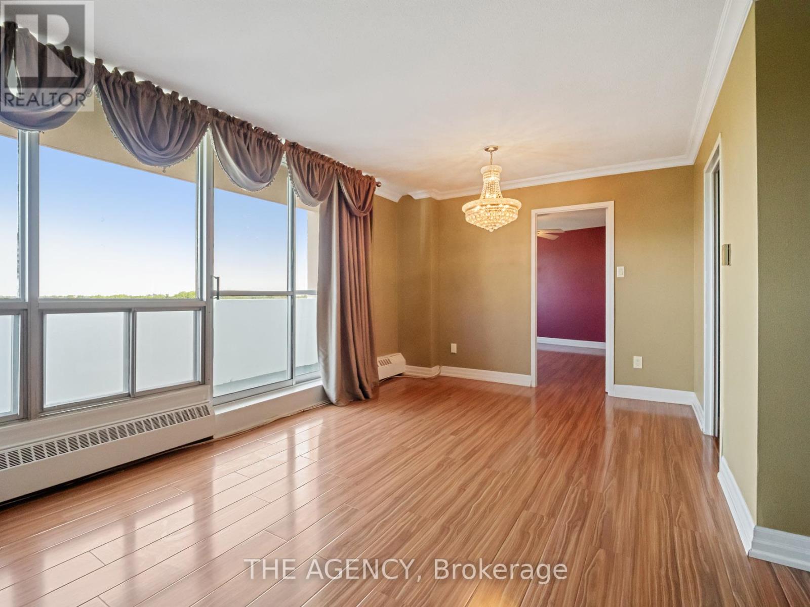 Photo 8 of 904 15 Towering Heights Boulevard, St Catharines ON