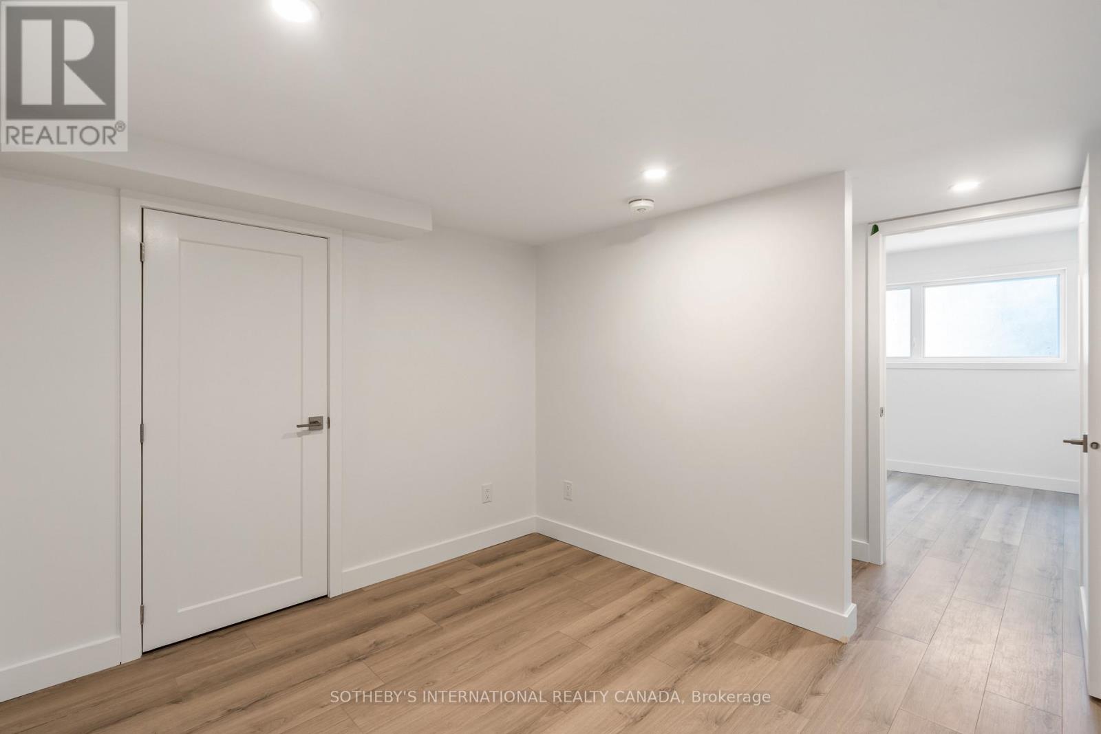 Photo 4 of 288 Duncairn Avenue, Ottawa ON