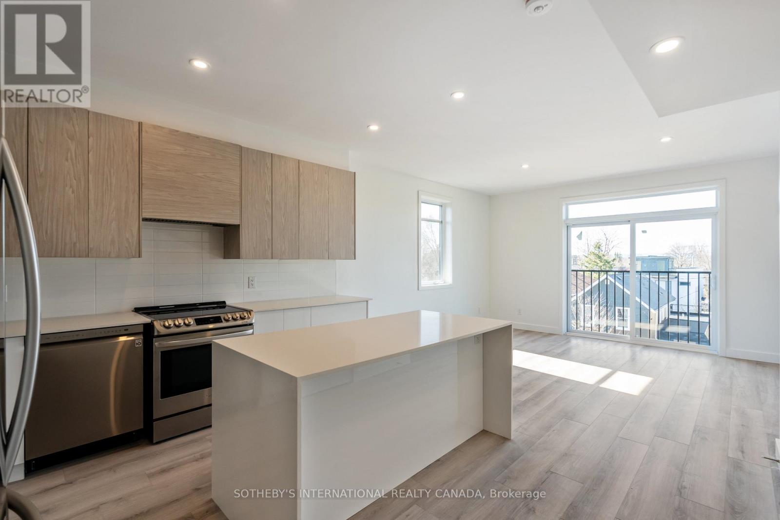 Photo 11 of 288 Duncairn Avenue, Ottawa ON
