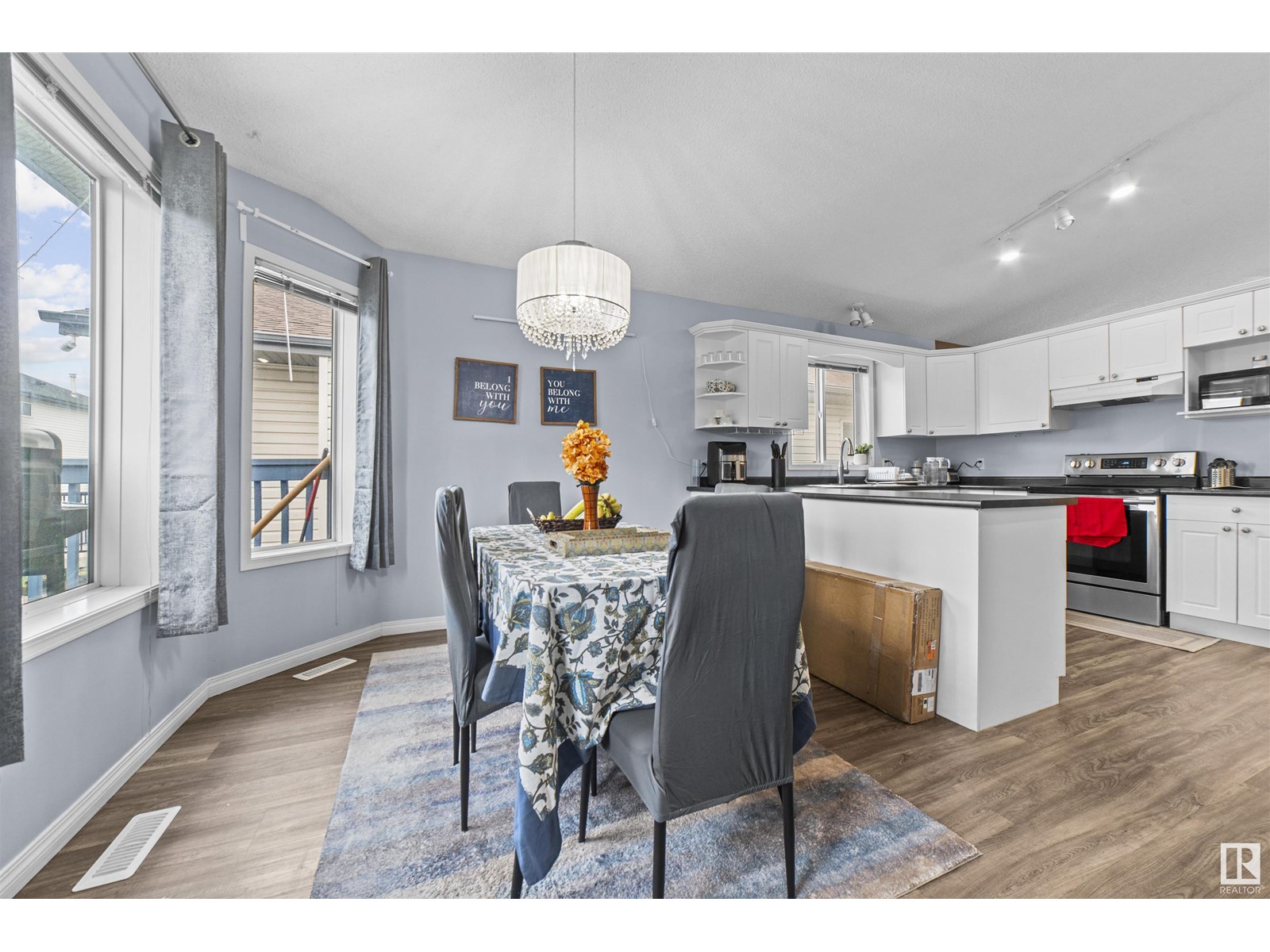 Photo 17 of 4119 29 St Nw, Edmonton AB