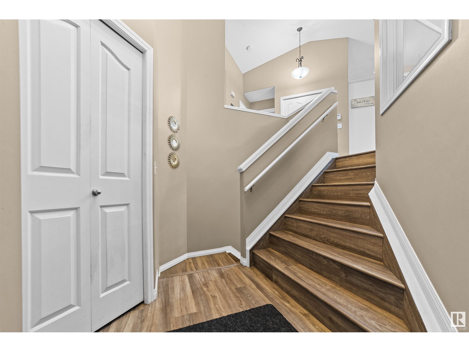 Photo 30 of 4119 29 St Nw, Edmonton AB