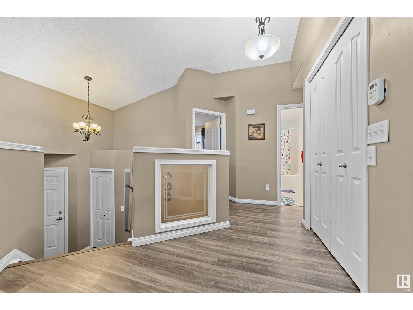 Photo 6 of 4119 29 St Nw, Edmonton AB