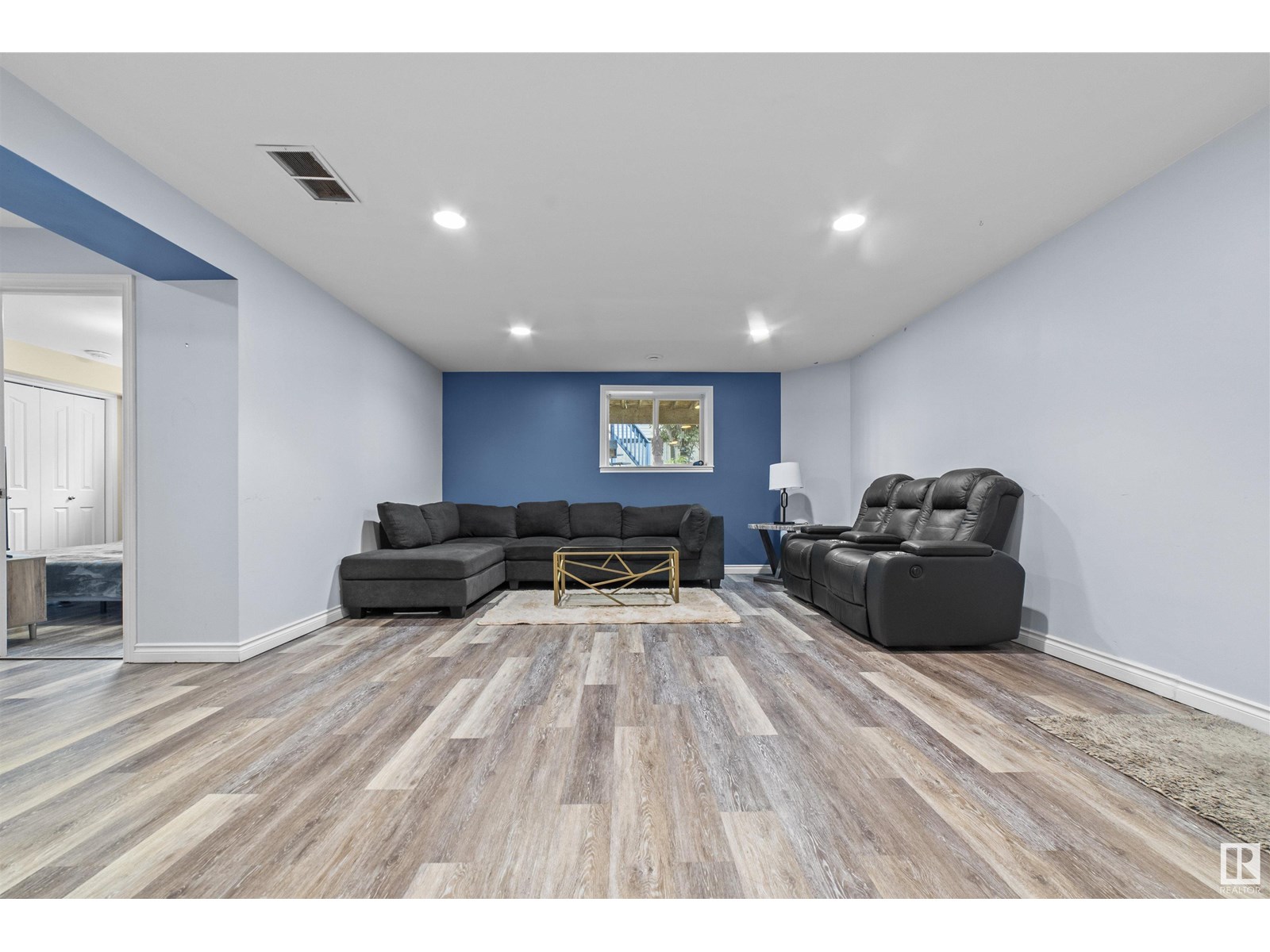 Photo 18 of 4119 29 St Nw, Edmonton AB
