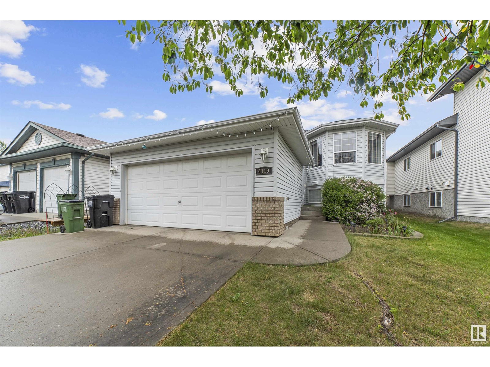 Photo 24 of 4119 29 St Nw, Edmonton AB