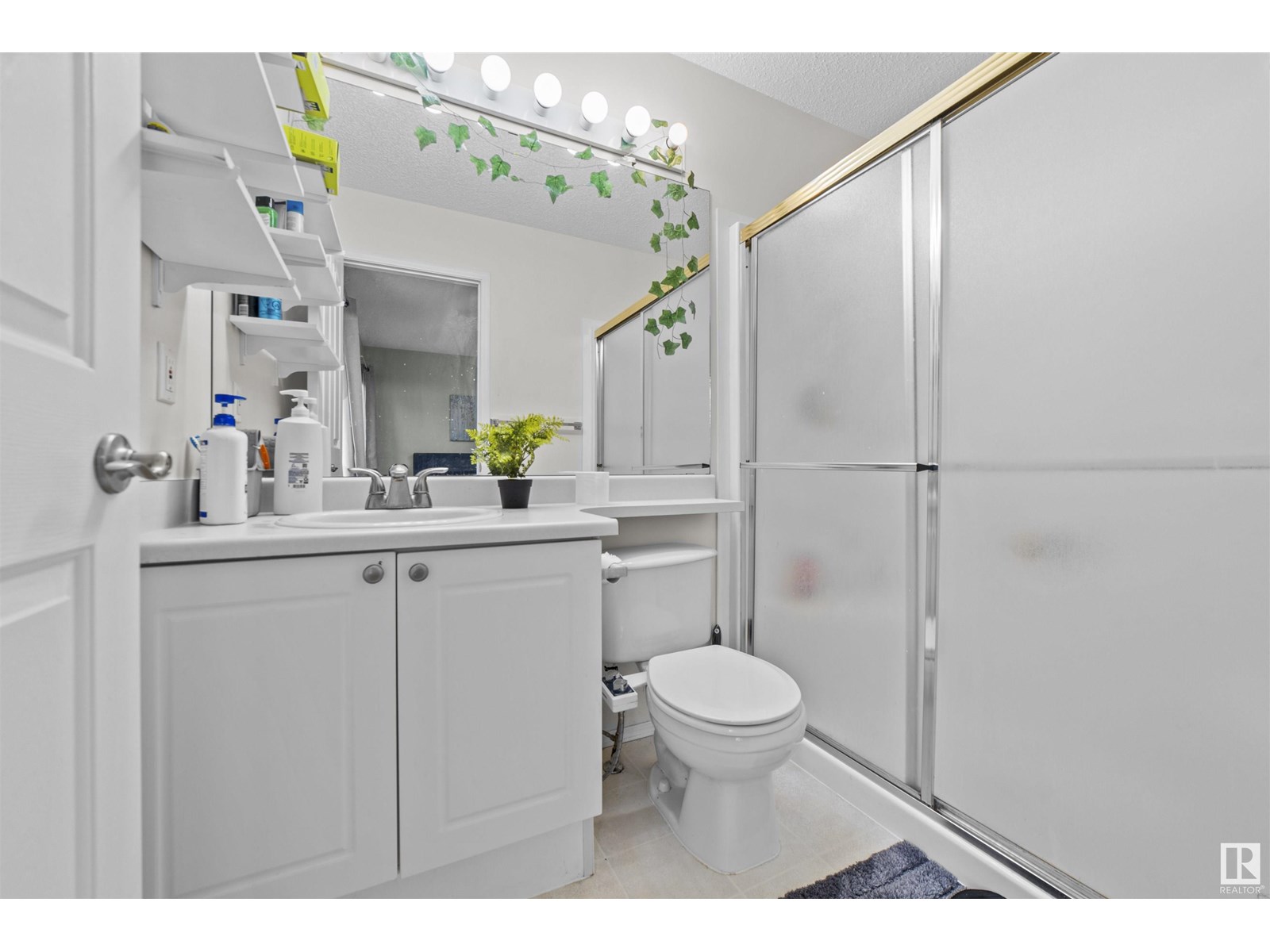 Photo 12 of 4119 29 St Nw, Edmonton AB