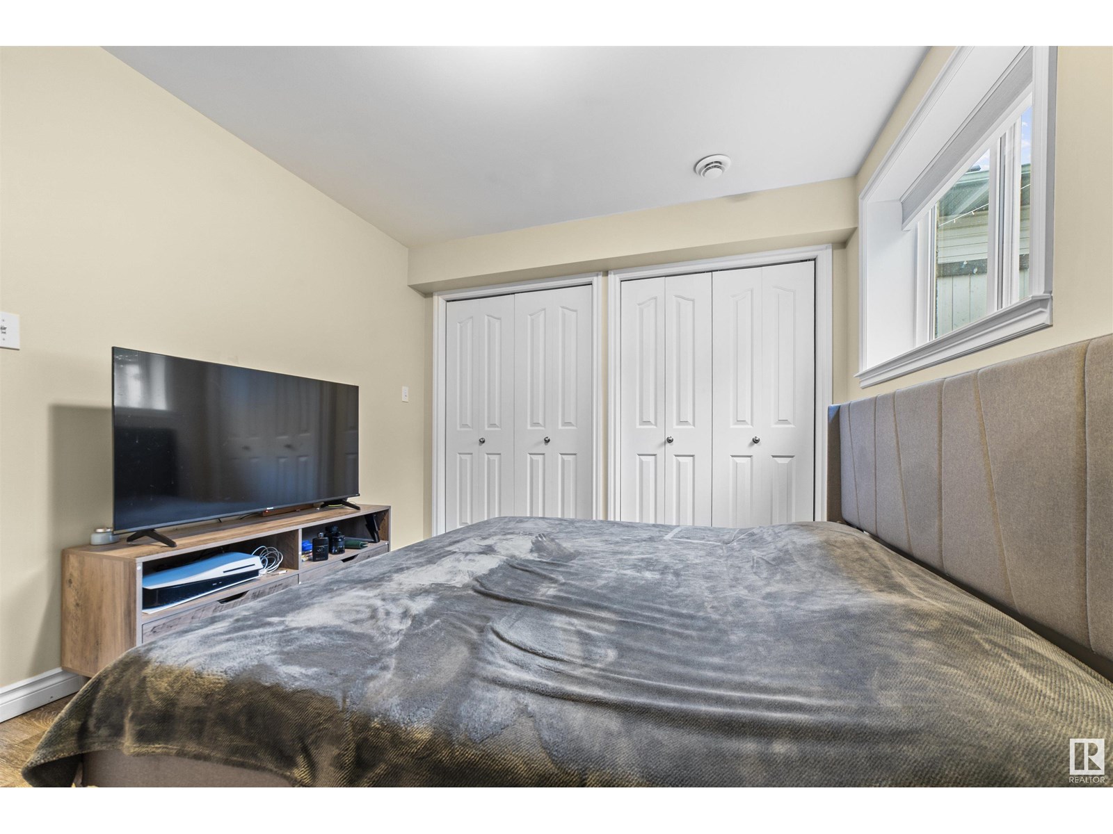 Photo 21 of 4119 29 St Nw, Edmonton AB