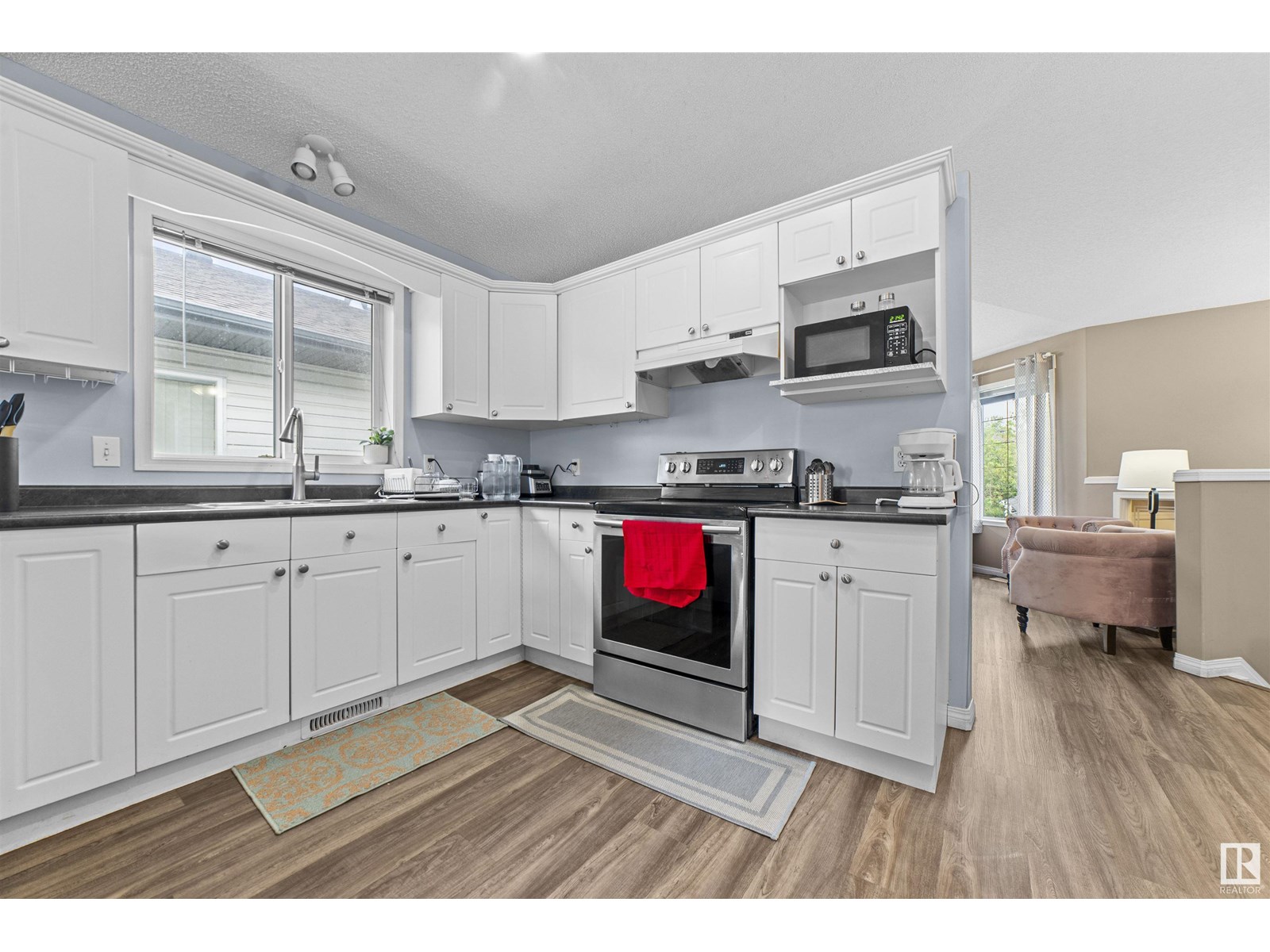 Photo 26 of 4119 29 St Nw, Edmonton AB