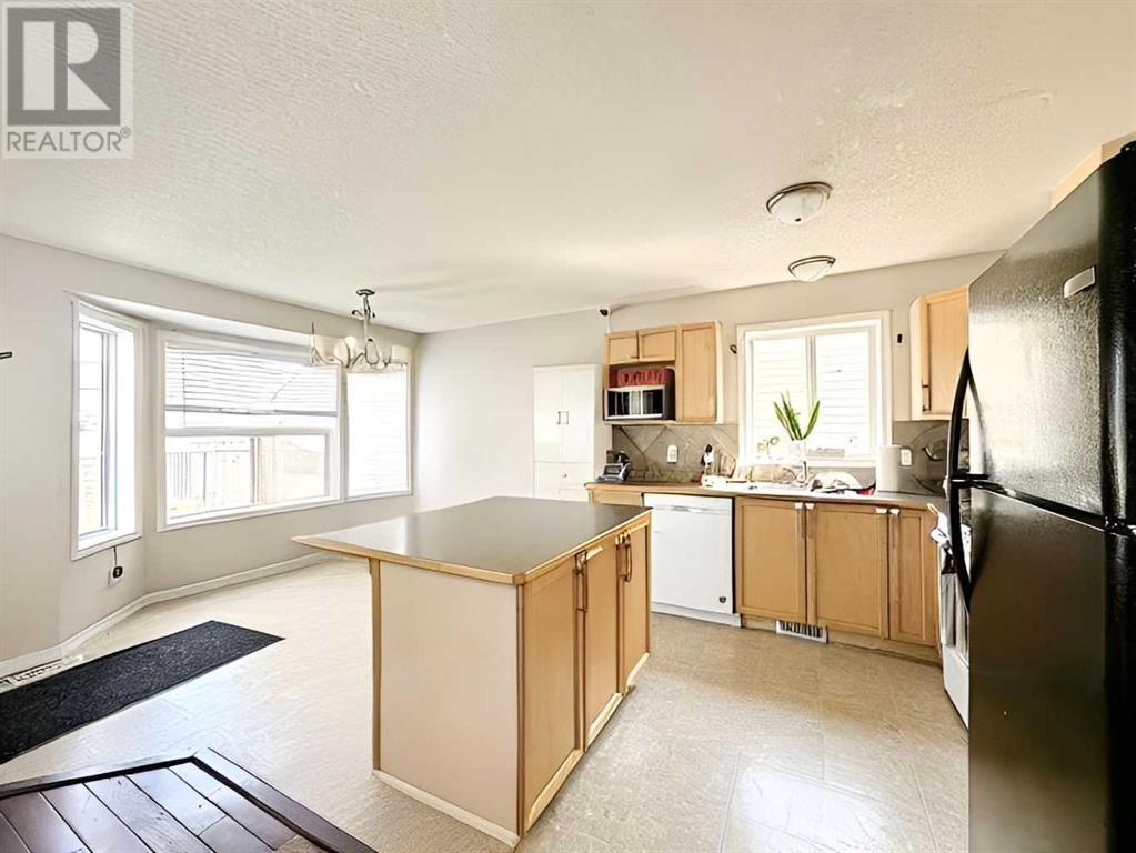 Single Family House for Sale in  Saddlebrook Gardens NE Saddle Ridge Calgary 