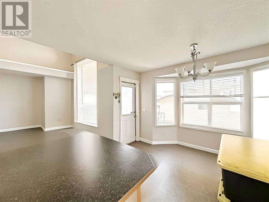 Single Family House for Sale in  Saddlebrook Gardens NE Saddle Ridge Calgary 