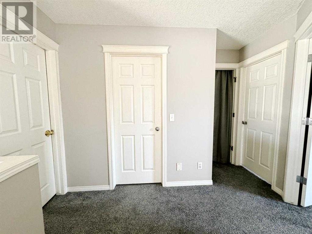 Single Family House for Sale in  Saddlebrook Gardens NE Saddle Ridge Calgary 