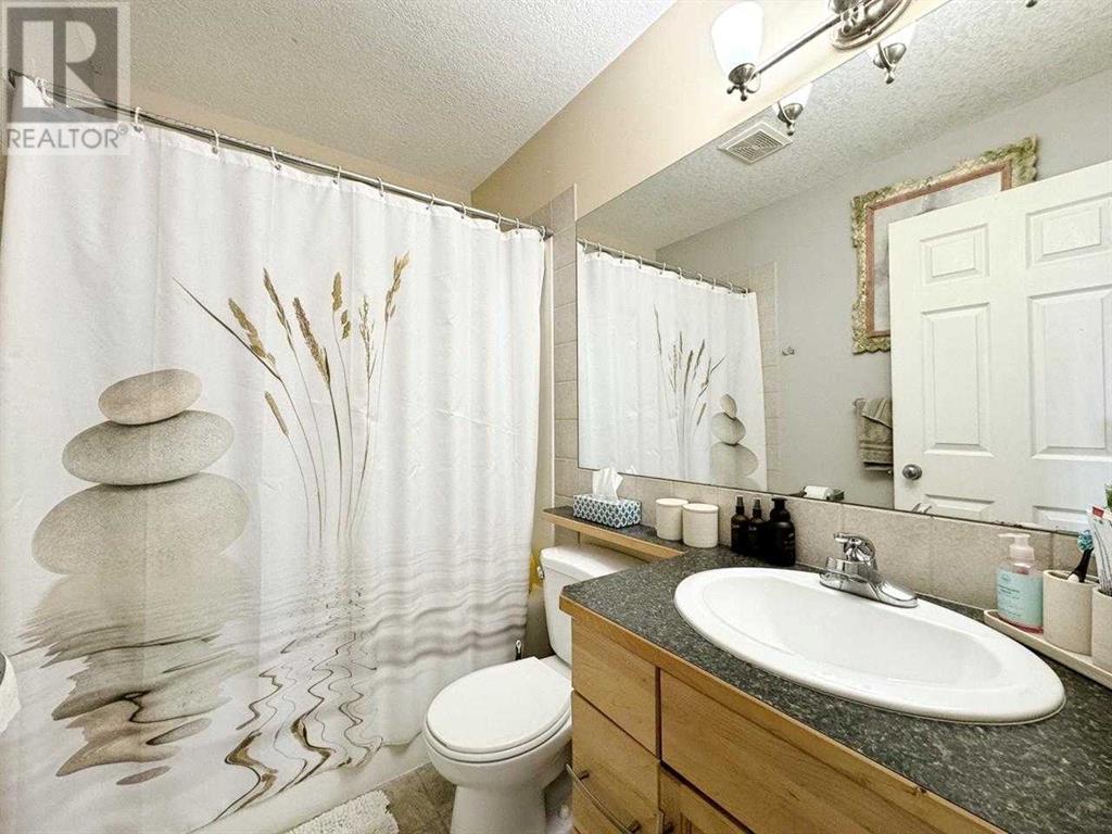 Single Family House for Sale in  Saddlebrook Gardens NE Saddle Ridge Calgary 