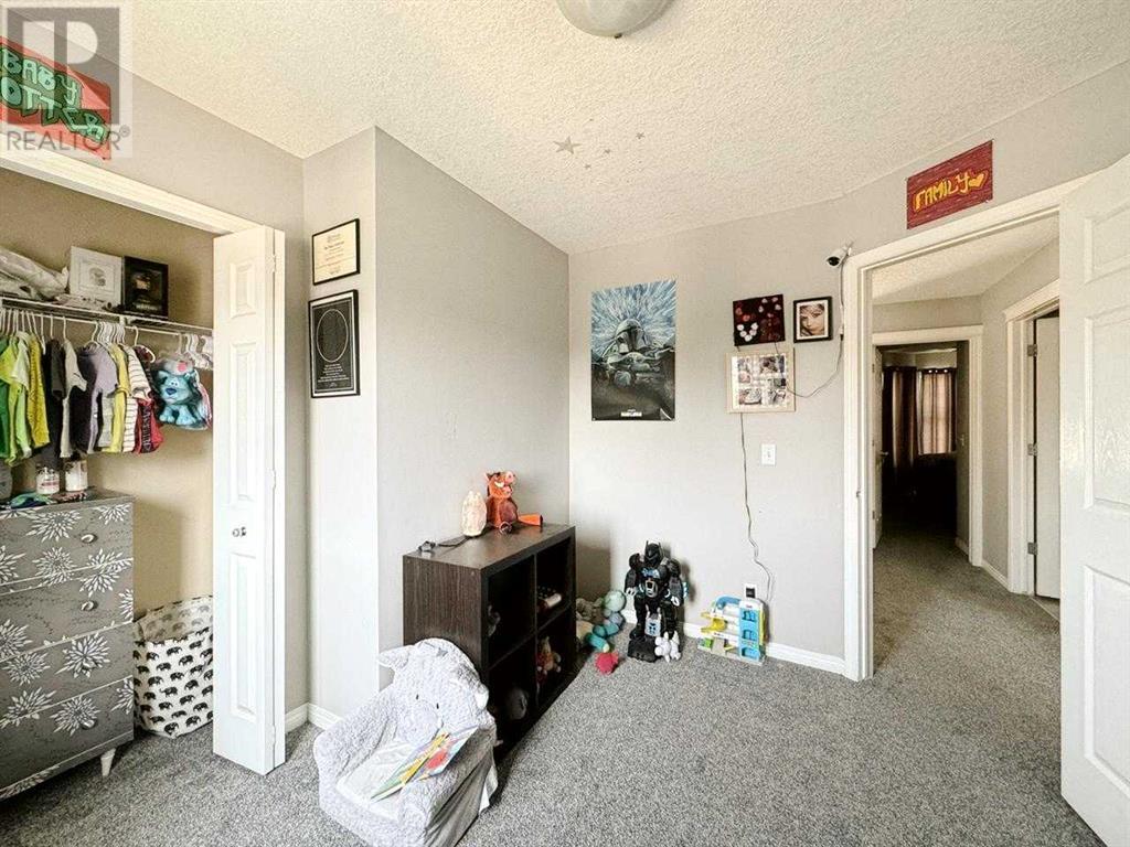 Single Family House for Sale in  Saddlebrook Gardens NE Saddle Ridge Calgary 
