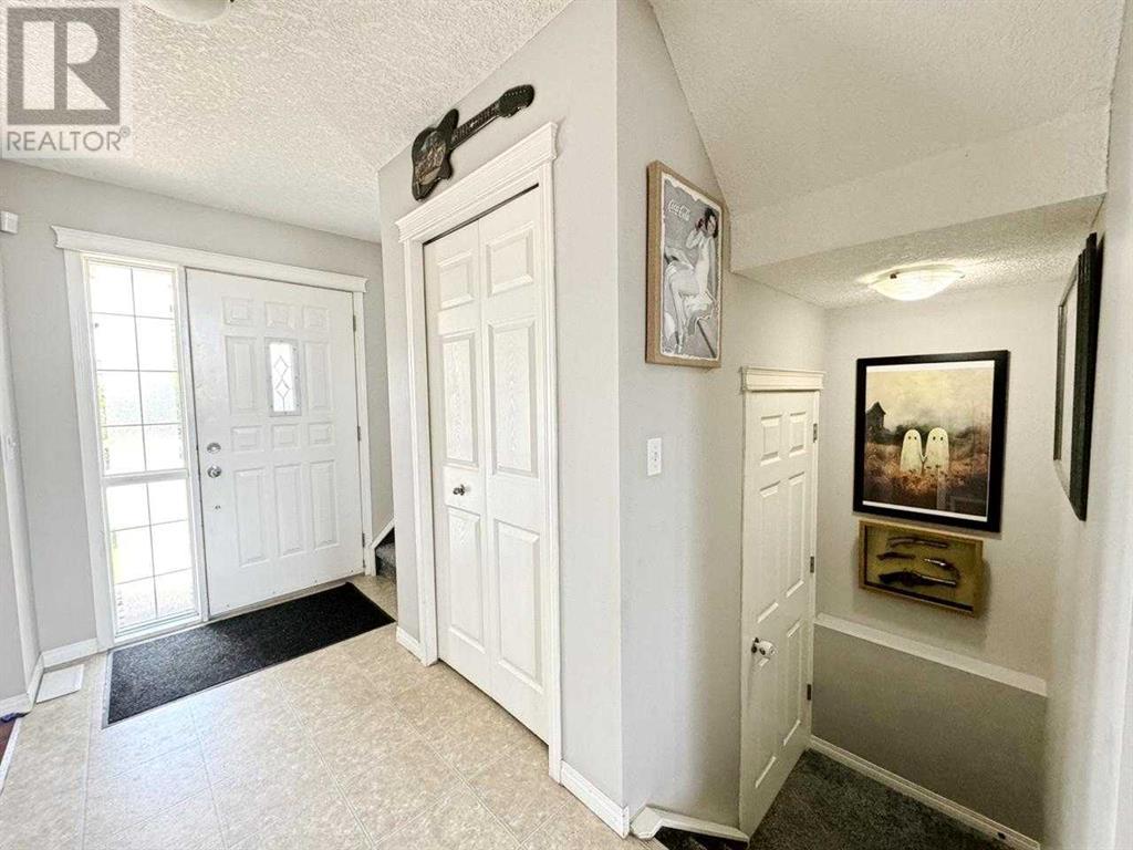 Single Family House for Sale in  Saddlebrook Gardens NE Saddle Ridge Calgary 