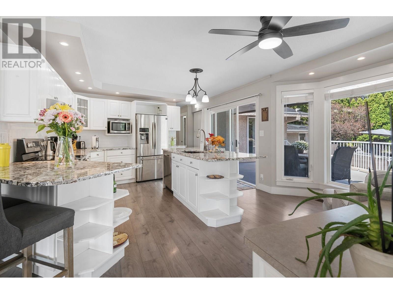 607 CLIFTON ROAD S - Image 14