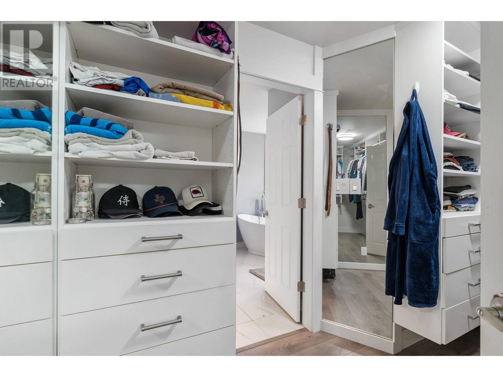 607 CLIFTON ROAD S - Image 23