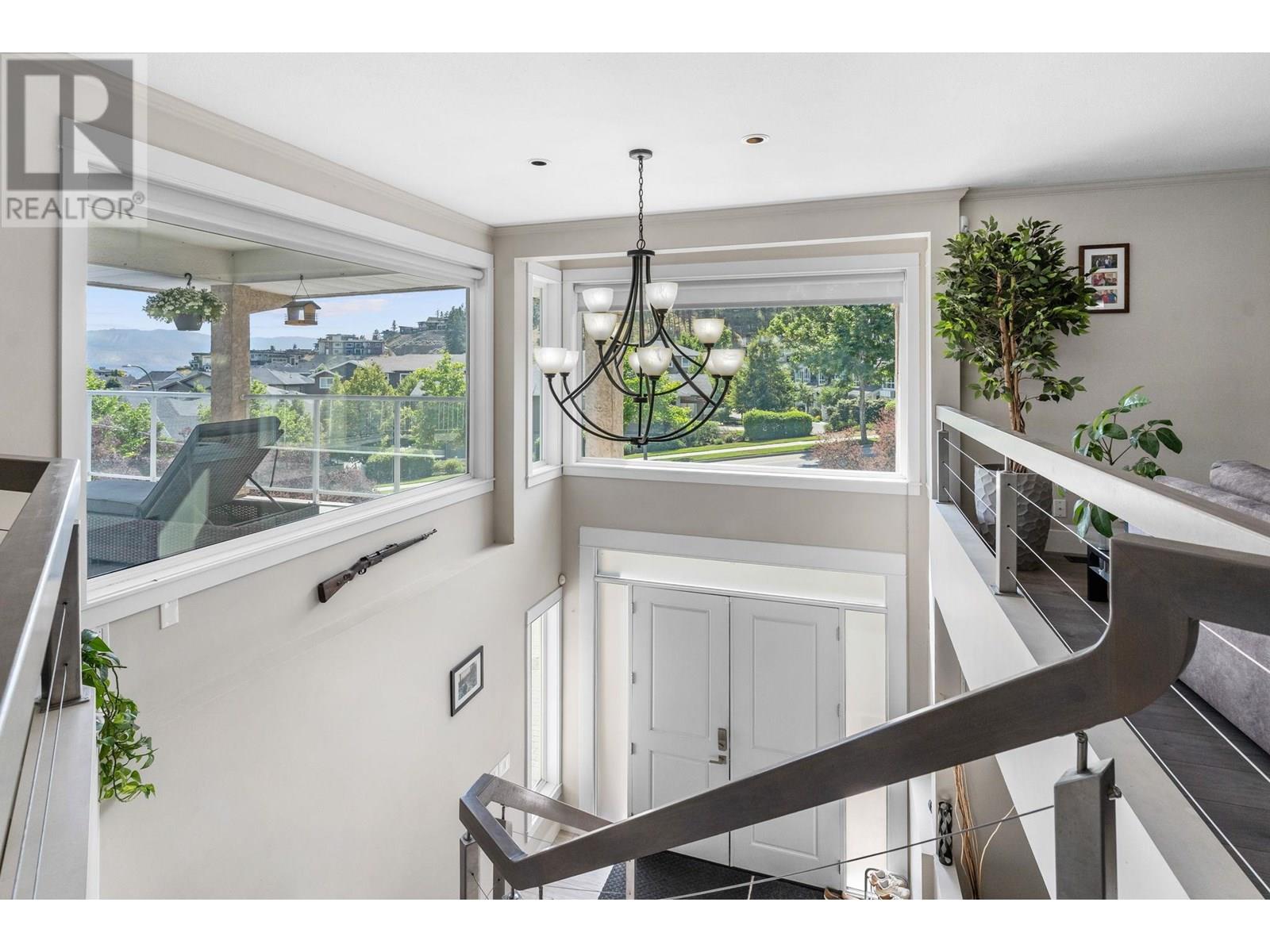 607 CLIFTON ROAD S - Image 9