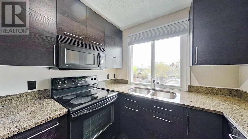 Single Family House for Sale in    Avenue SW Sunalta Calgary 