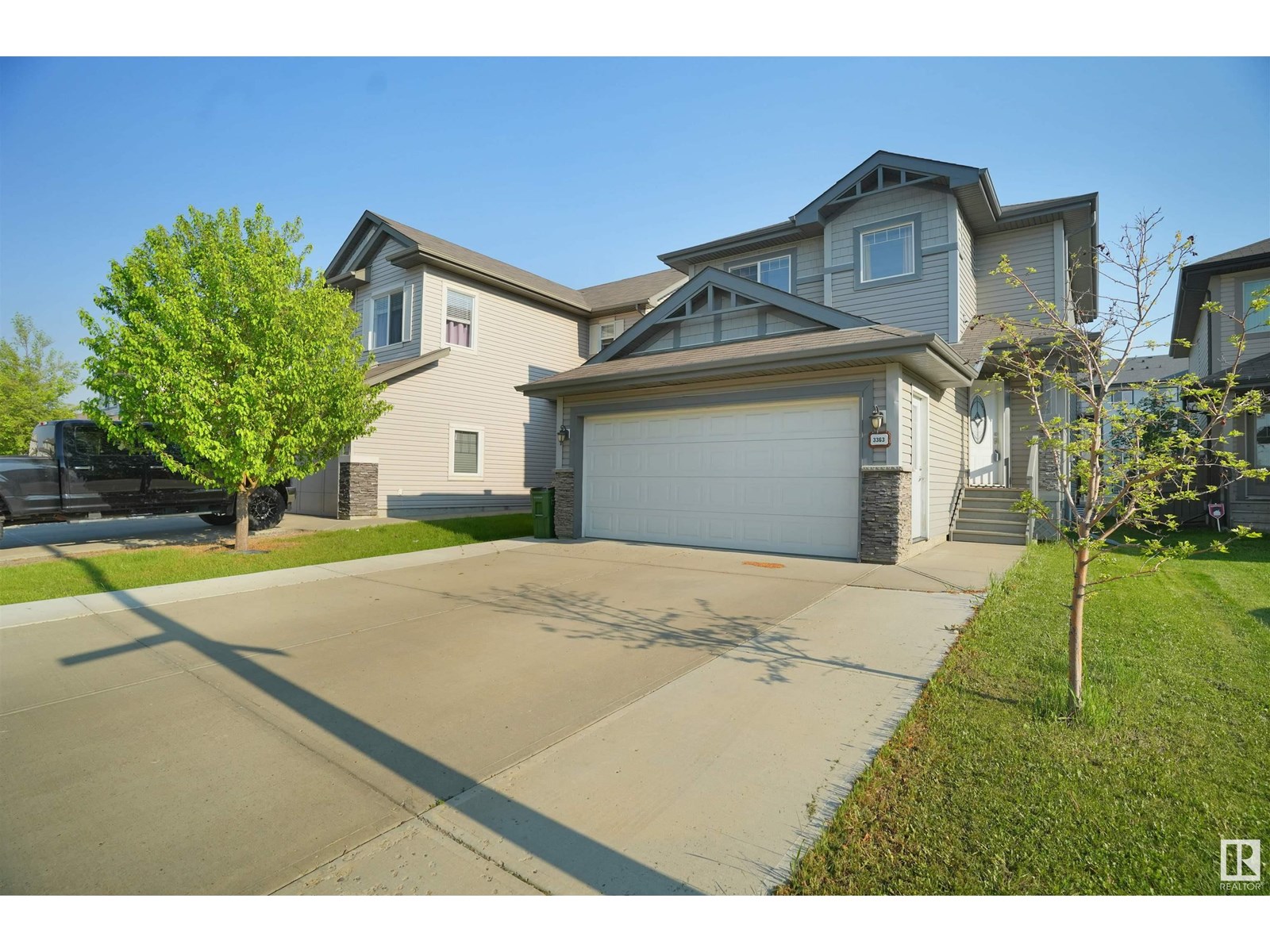 Photo 10 of 3363 16 B Av Nw, Edmonton AB