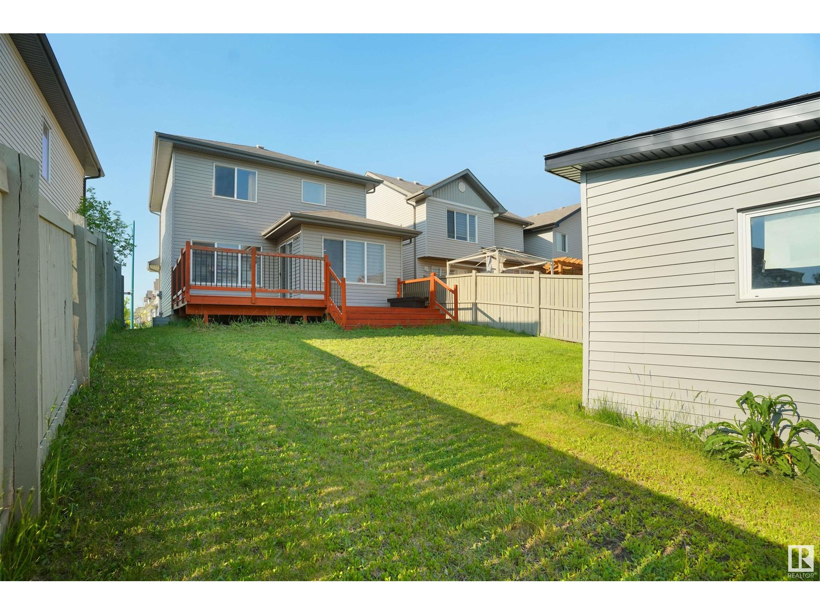 Photo 14 of 3363 16 B Av Nw, Edmonton AB