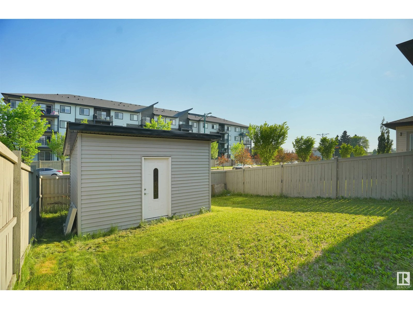 Photo 16 of 3363 16 B Av Nw, Edmonton AB
