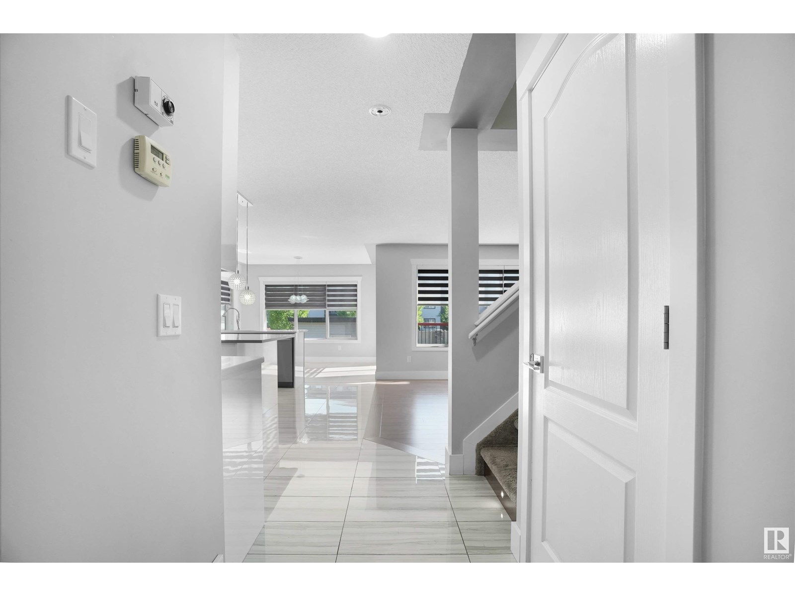 Photo 21 of 3363 16 B Av Nw, Edmonton AB