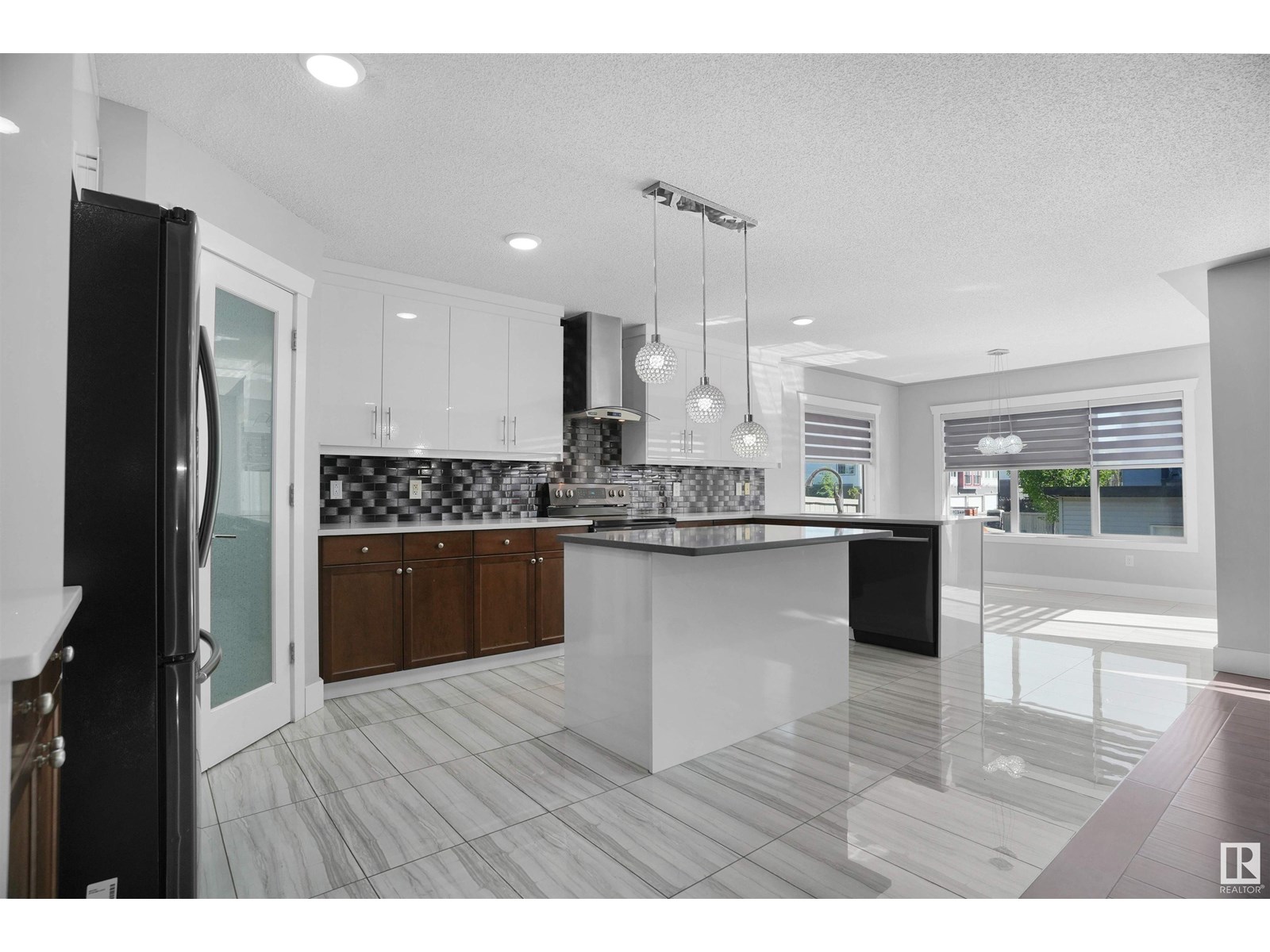 Photo 23 of 3363 16 B Av Nw, Edmonton AB