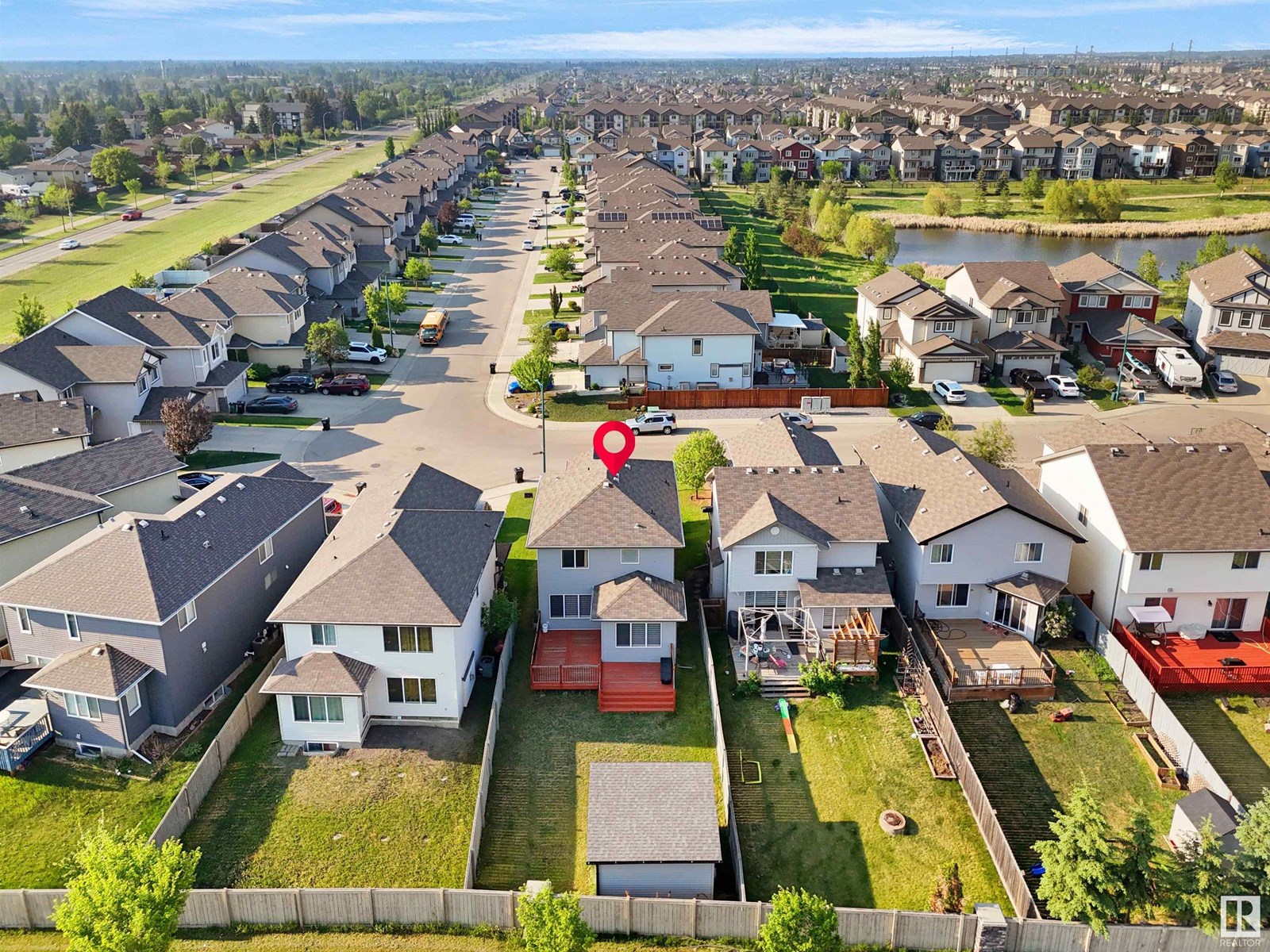Photo 8 of 3363 16 B Av Nw, Edmonton AB