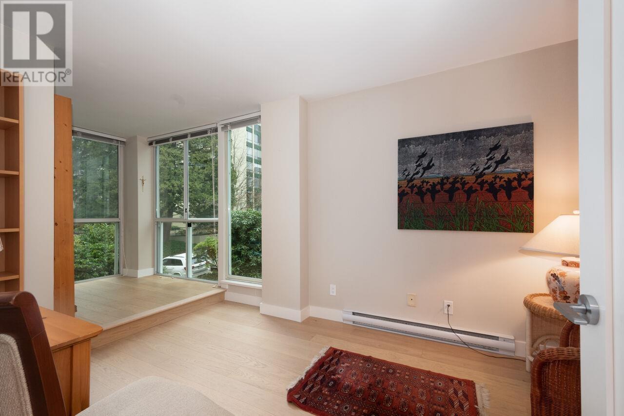 301 1455 DUCHESS AVENUE, West Vancouver