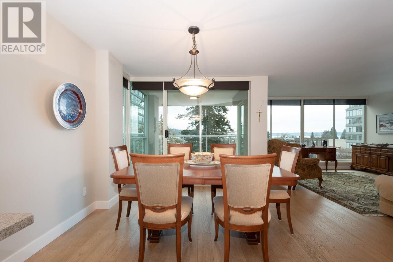 301 1455 DUCHESS AVENUE, West Vancouver