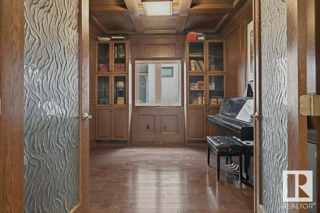 Photo 11 of 4835 Mactaggart Crest Ct Nw, Edmonton AB
