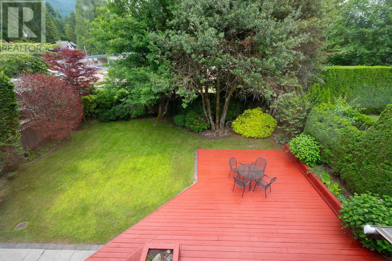 Photo 18 of 1273 Eldon Road, North Vancouver BC