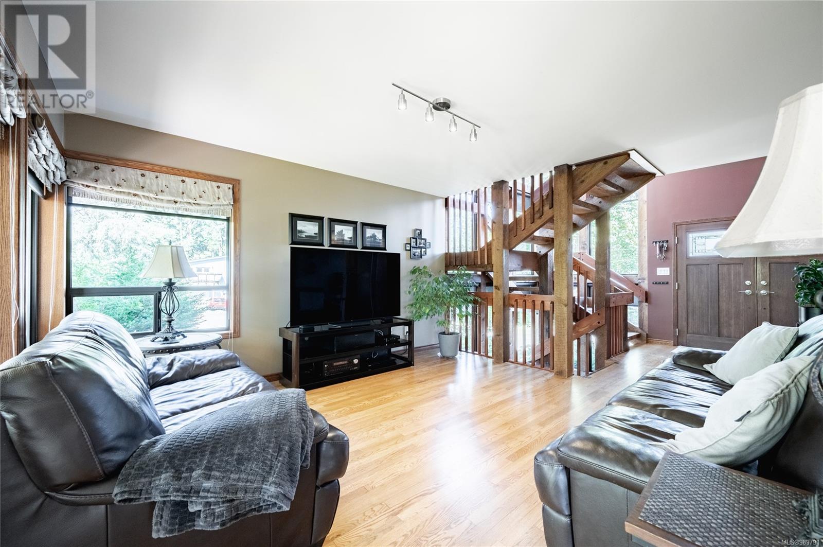2107 Ebert Rd, Campbell River real estate listing 989791