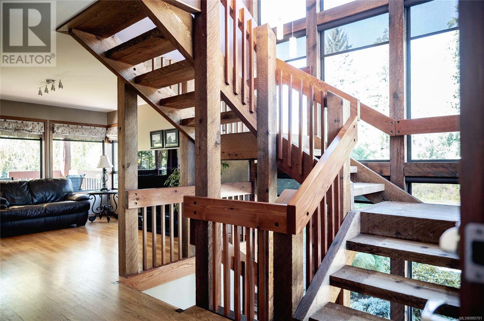 2107 Ebert Rd, Campbell River real estate listing 989791
