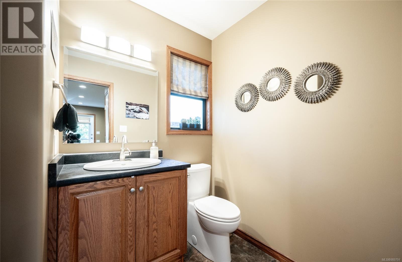 2107 Ebert Rd, Campbell River real estate listing 989791
