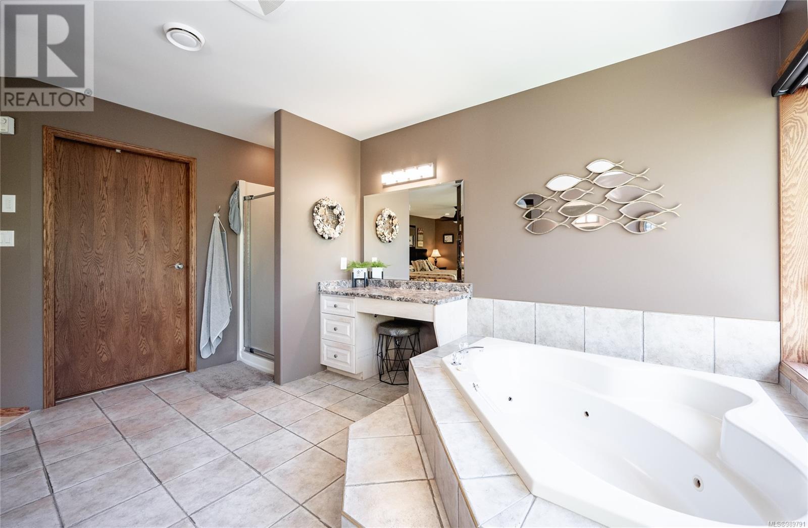 2107 Ebert Rd, Campbell River real estate listing 989791