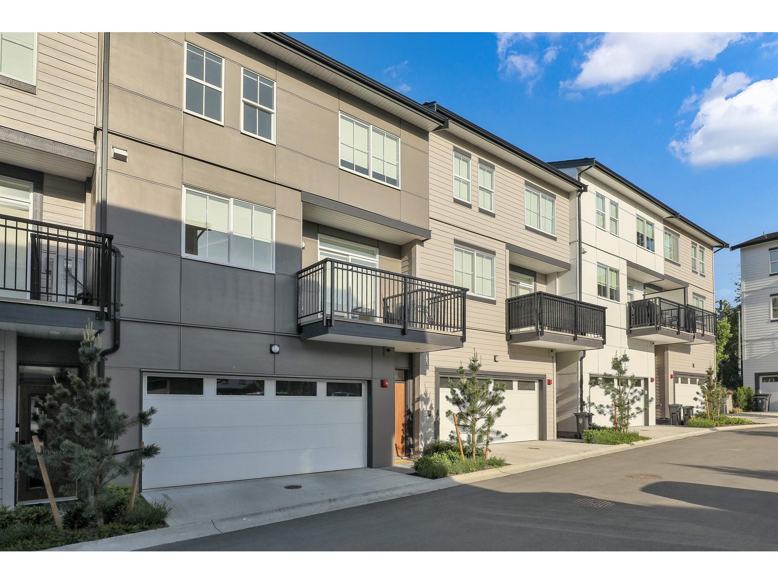 Photo 6 of 2 7635 198 B Street, Langley BC