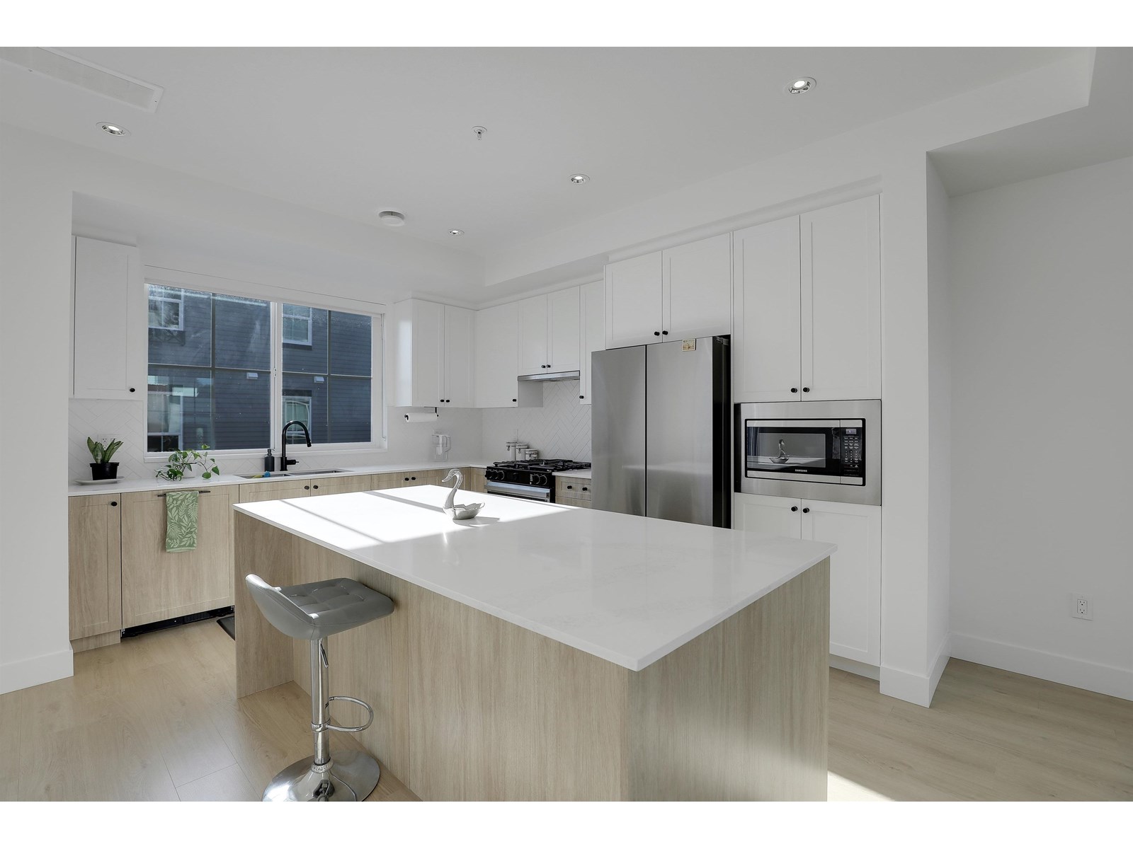Photo 10 of 2 7635 198 B Street, Langley BC
