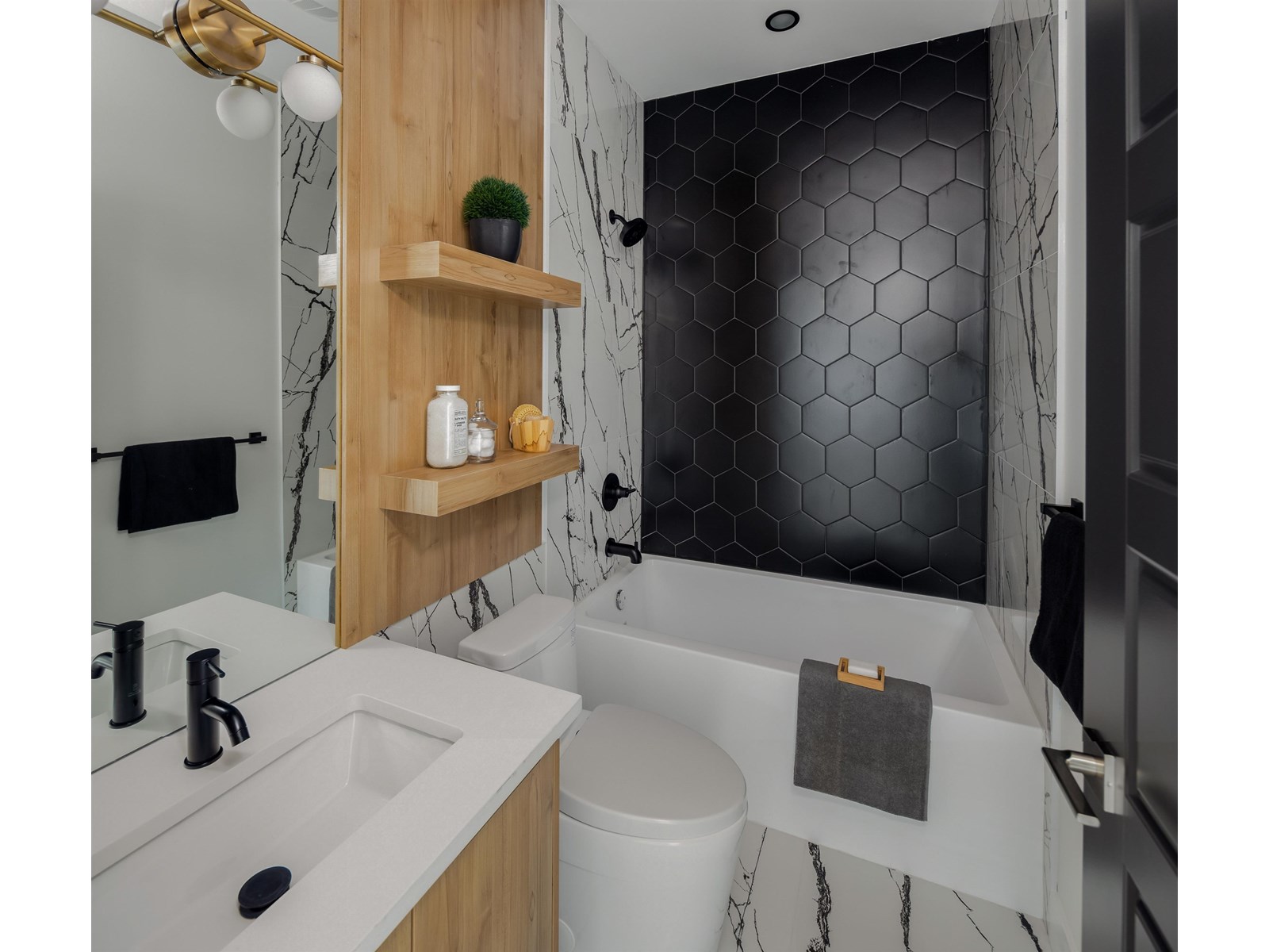 Photo 32 of 20555 70 A Avenue, Langley BC