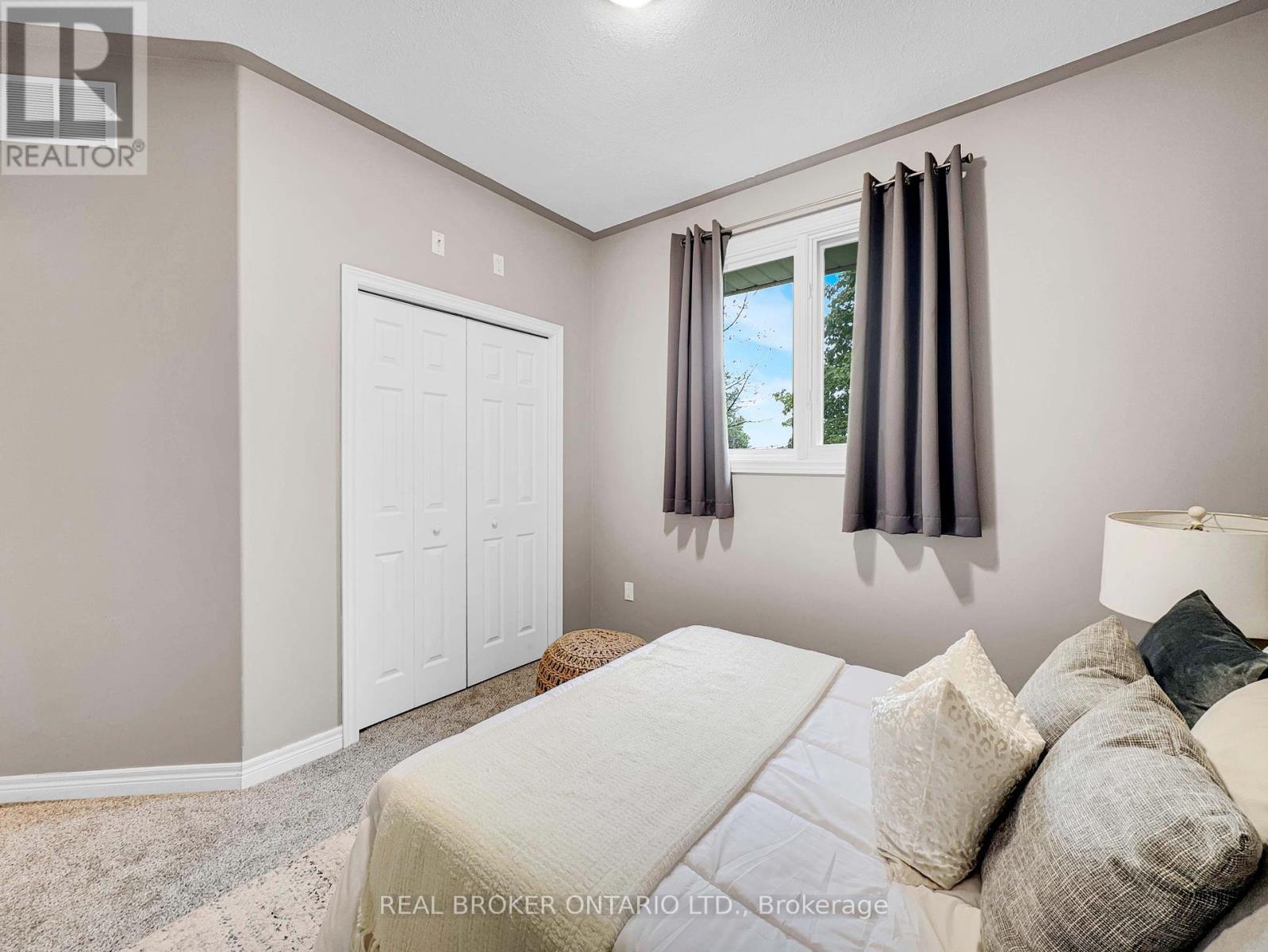 Photo 14 of 14 219 Shellard Lane, Brantford ON