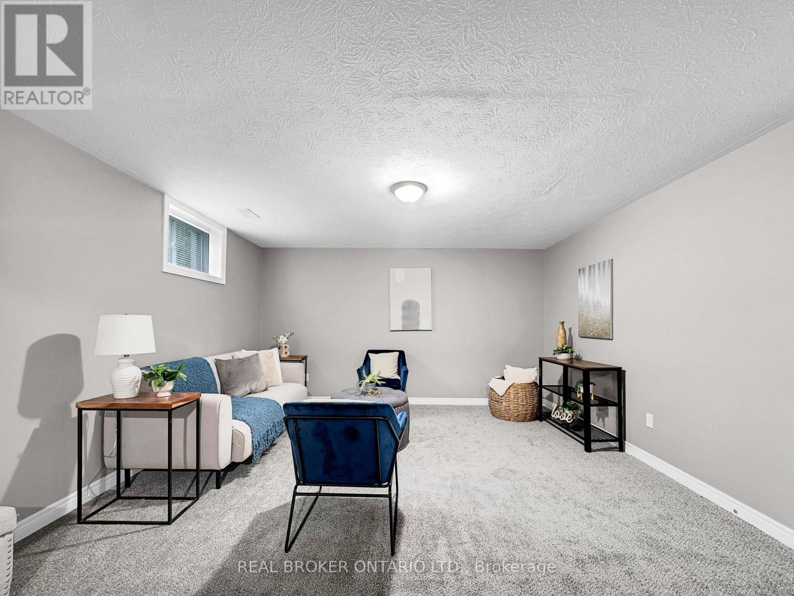 Photo 11 of 14 219 Shellard Lane, Brantford ON