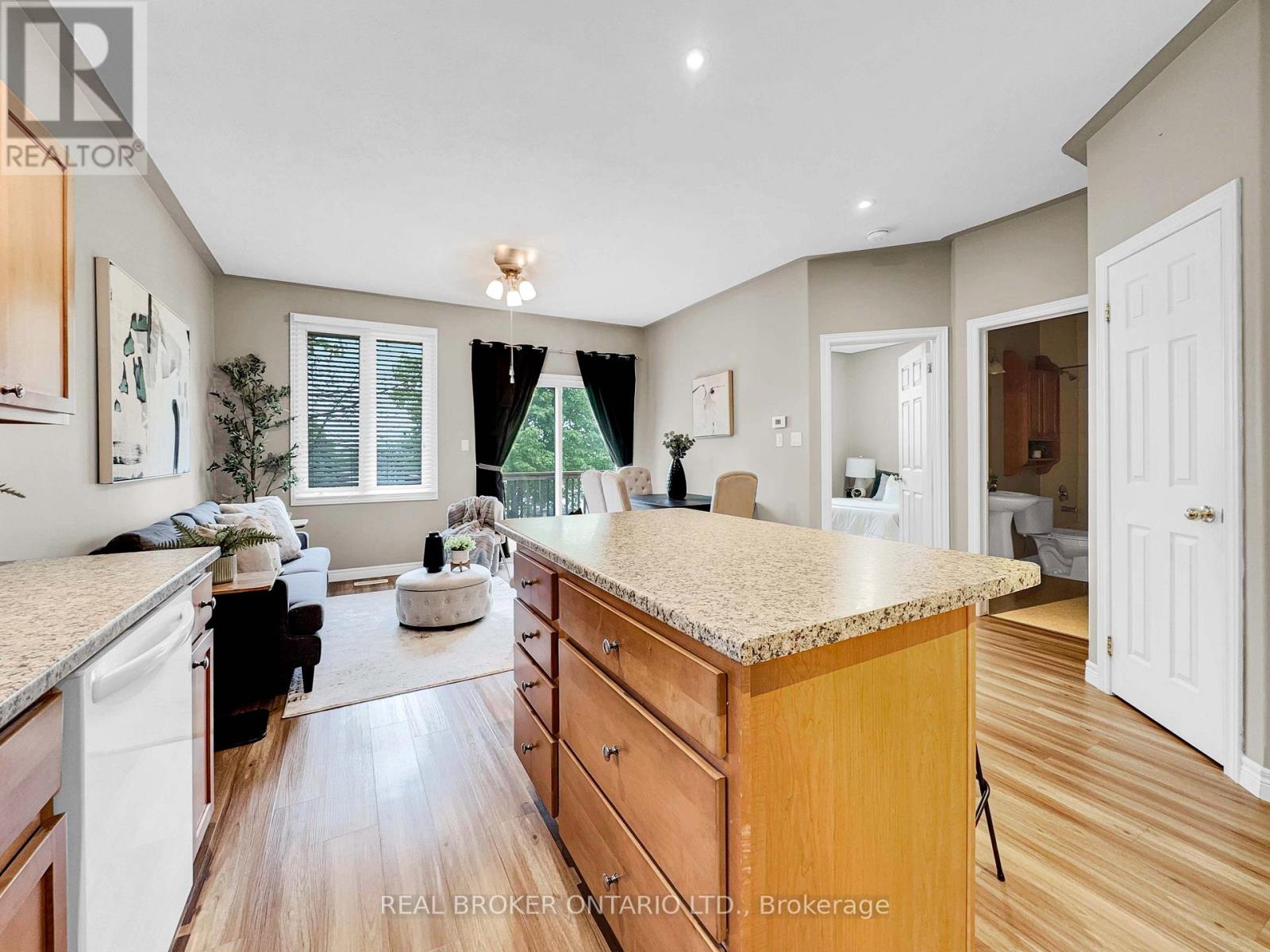 Photo 23 of 14 219 Shellard Lane, Brantford ON