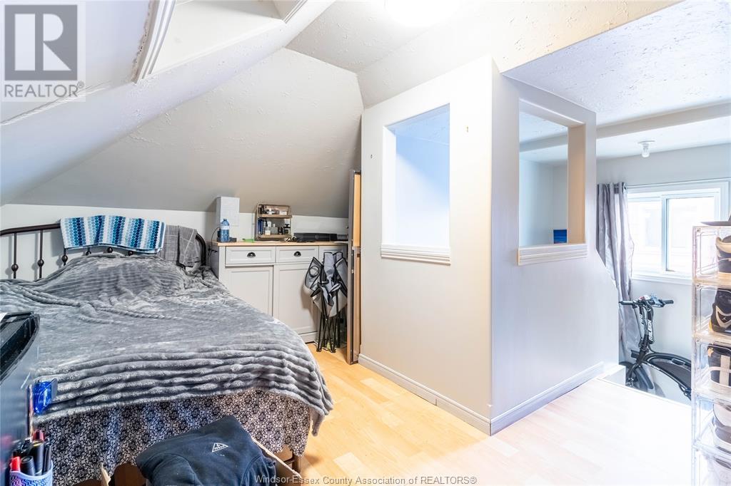 Photo 11 of 2546 Lloyd George Boulevard, Windsor ON