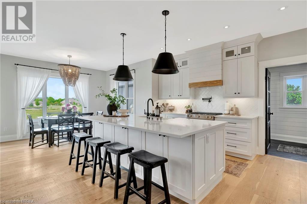 Photo 40 of 61 Hammond Road, Brantford ON